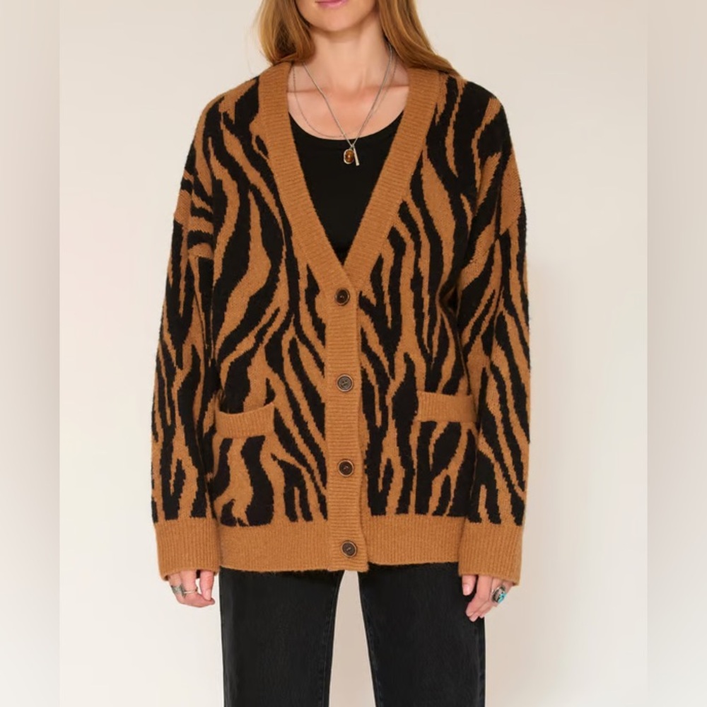 ZARA Tiger Print Knit Cardigan Size M Brown Black Animal Print Button Front NWT